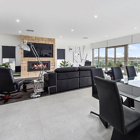 Kennedy Executive Townhouse Apartman Mount Gambier Kültér fotó