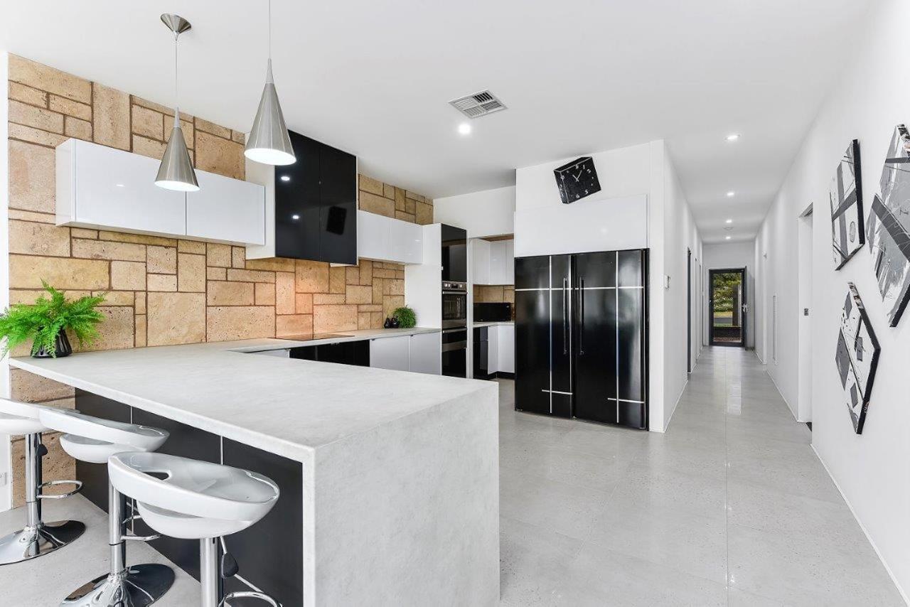 Kennedy Executive Townhouse Apartman Mount Gambier Kültér fotó
